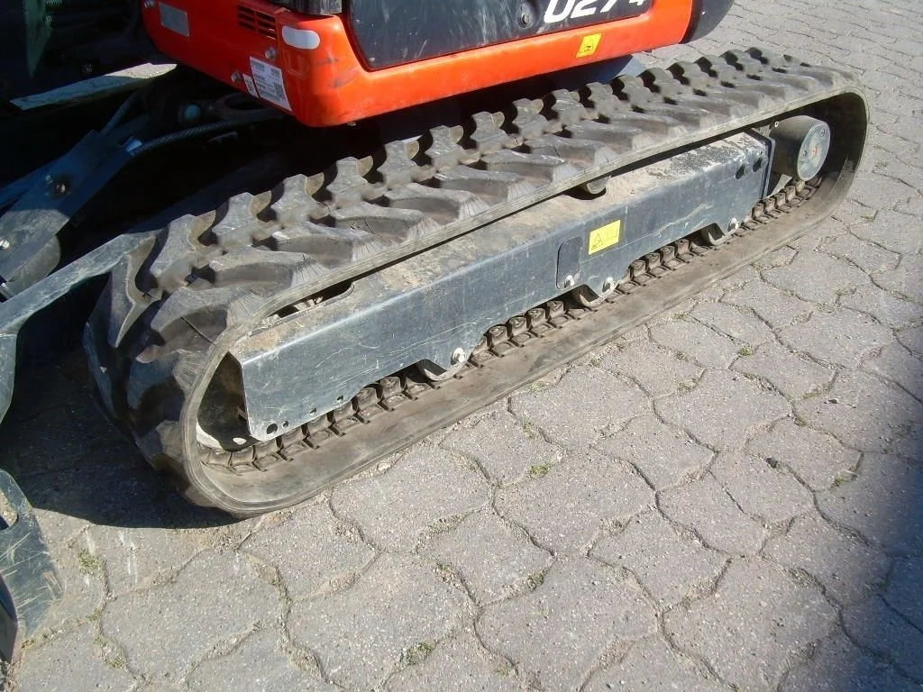 Miniexcavadora Kubota U 27-4 de 2,6 t usada 2020 con solo 315 h y 3 cucharones