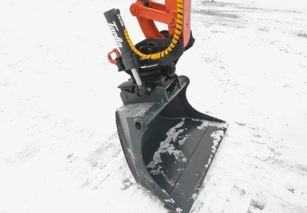 Miniexcavadora Kubota U27-4 de 2,7 t usada 2016 con 2185 h y 3 cucharones específicos
