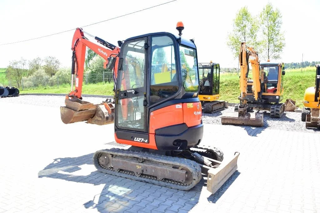 Miniexcavadora compacta Kubota U27-4 de 2,6 t de ocasión 2015 con 3 cucharas y enganche rápido