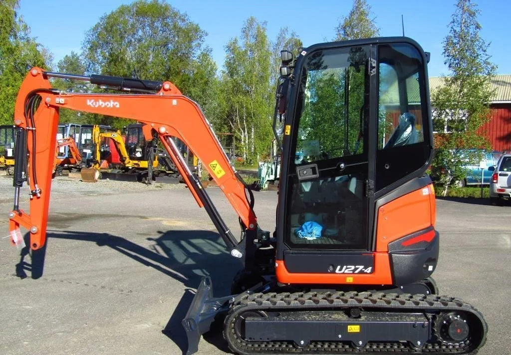 Miniexcavadora Kubota U27-4 de 2,66 t usada 2023 casi nueva de 1 h con 3 cucharones