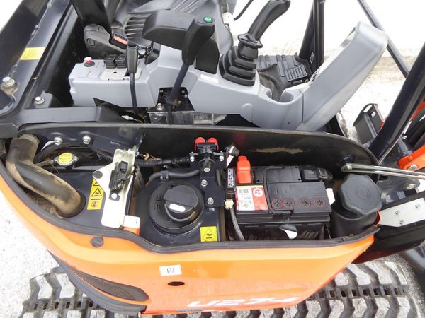 Miniexcavadora compacta Kubota U27-4 de 2,5 t, usada, año 2016, con solo 783 h y 3 cucharones