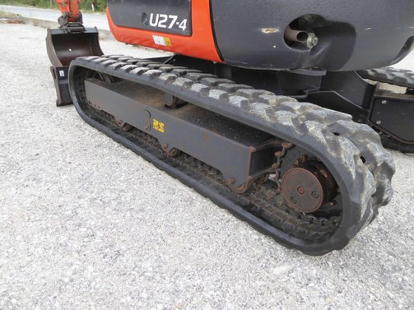 Miniexcavadora compacta Kubota U27-4 de 2,5 t, usada, año 2016, con solo 783 h y 3 cucharones
