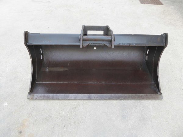 Miniexcavadora compacta Kubota U27-4 de 2,5 t, usada, año 2016, con solo 783 h y 3 cucharones