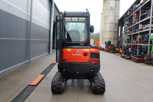 Miniexcavadora compacta Kubota U27-4 de 2,56 t, usada, año 2015, 1260 h, con cuchara de 50 cm