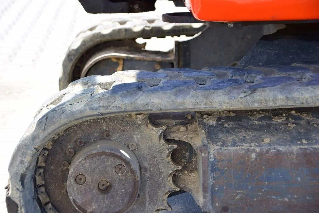 Miniexcavadora compacta Kubota U27-4 de 2,6 t de ocasión 2015 con 3 cucharas y enganche rápido
