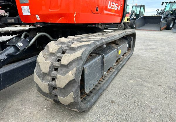 Miniexcavadora compacta usada Kubota U36-4 de 3,57 t, año 2022, 411 h con cuchara de 60 cm