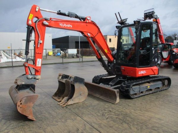 Miniexcavadora compacta Kubota U50-5 de 5 t usada 2021 con 741 h de radio de giro cero