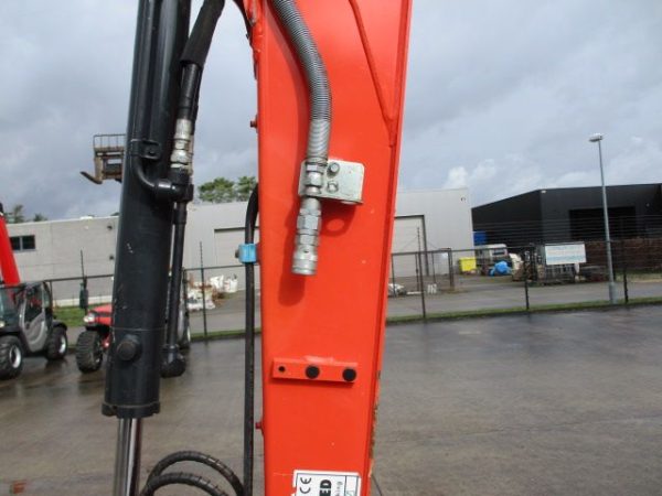 Miniexcavadora compacta Kubota U50-5 de 5 t usada 2021 con 741 h de radio de giro cero