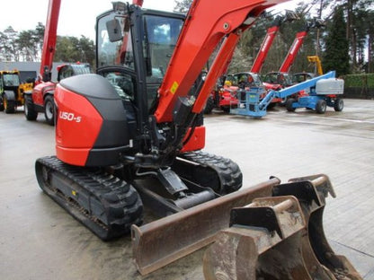 Miniexcavadora compacta Kubota U50-5 de 5 t usada 2021 con 741 h de radio de giro cero
