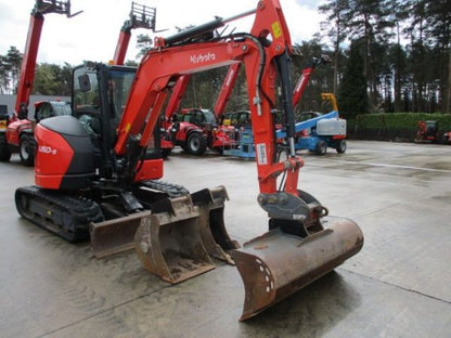 Miniexcavadora compacta Kubota U50-5 de 5 t usada 2021 con 741 h de radio de giro cero
