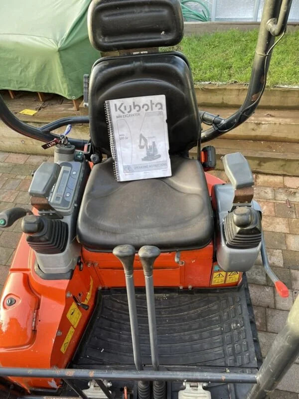 Miniexcavadora Kubota U17-3 de 1,6 t sin voladizo, usada, año 2015, 2090 horas, con 3 cucharones