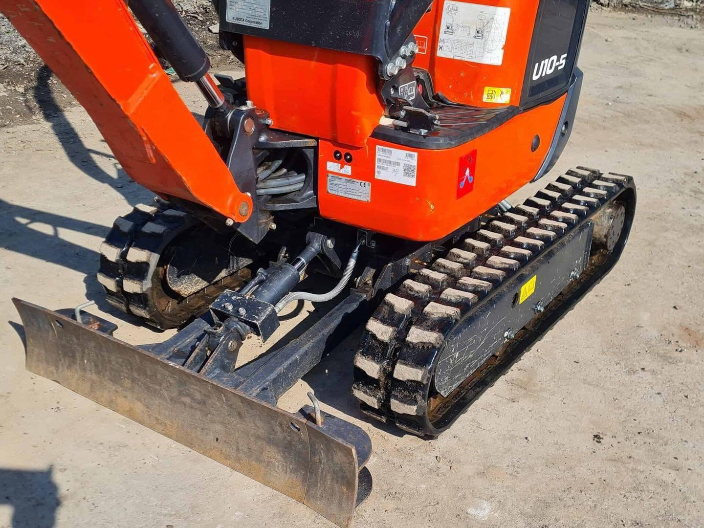 Miniexcavadora compacta Kubota U10-5 de 1,2 t usada 2022 con 249 h chasis extensible