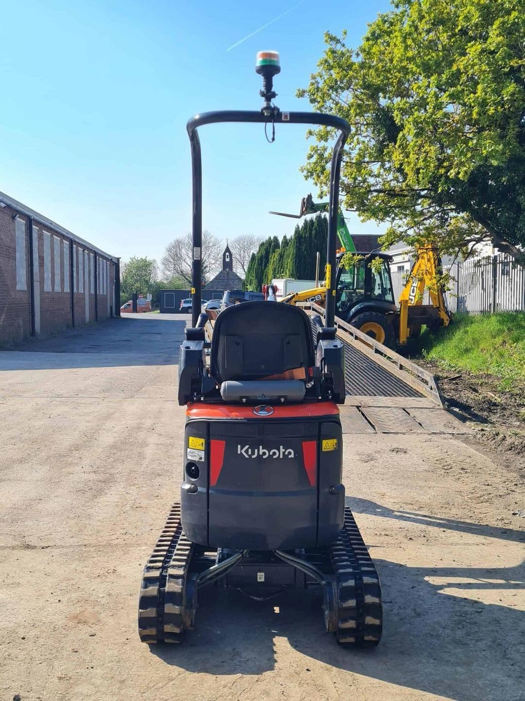 Miniexcavadora compacta Kubota U10-5 de 1,2 t usada 2022 con 249 h chasis extensible