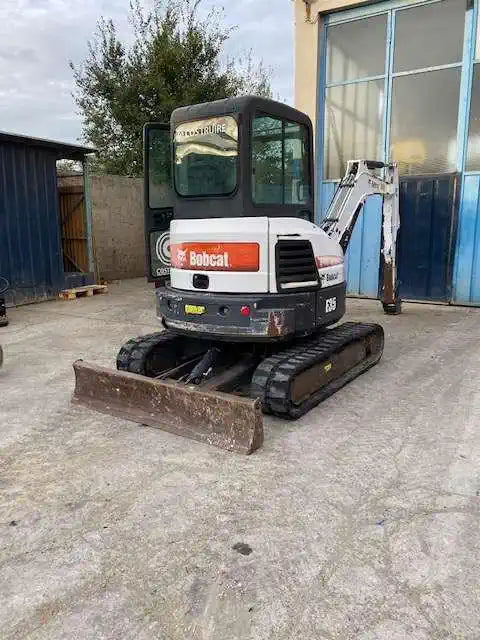 Bobcat E35 (2014) – Mini Excavadora 3,5 Toneladas – 678 Horas