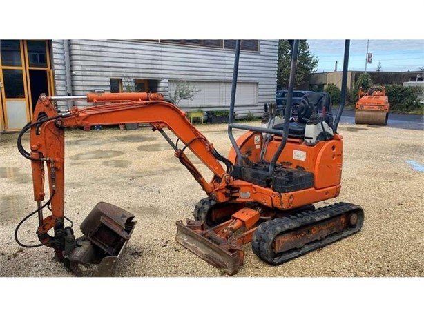 IHI 15NX (2004) – Mini Excavadora 1,5T con 3 Cucharas – 6 088 h – Compacta y Fiable