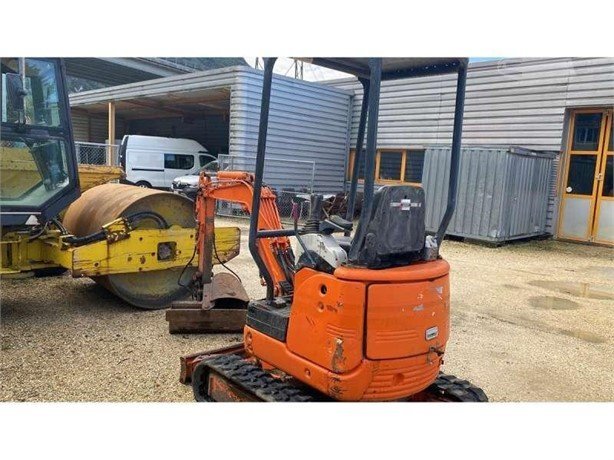 IHI 15NX (2004) – Mini Excavadora 1,5T con 3 Cucharas – 6 088 h – Compacta y Fiable