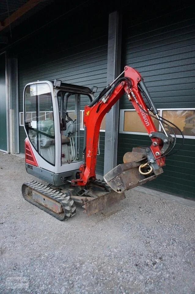 Neuson 1404 Miniexcavadora 1,4 t de ocasión 2008 de 3 620 h motor Yanmar con 3 cucharas