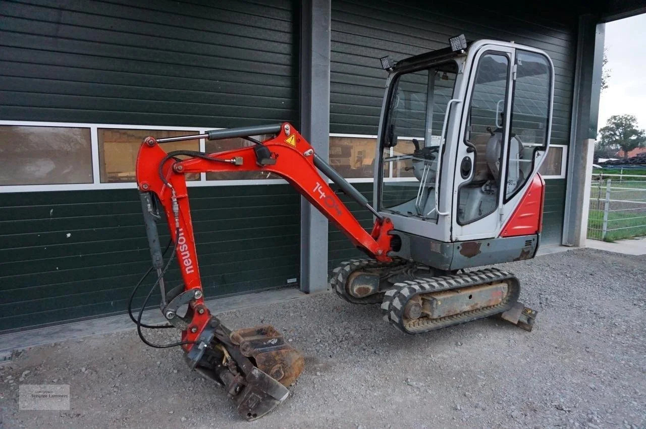 Neuson 1404 Miniexcavadora 1,4 t de ocasión 2008 de 3 620 h motor Yanmar con 3 cucharas
