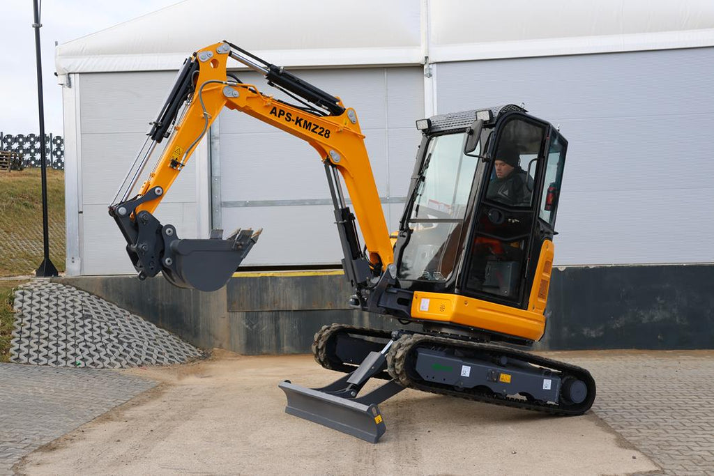 APS KMZ 28 Mini-excavadora de 2,8 t usada con brazo oscilante y hoja niveladora