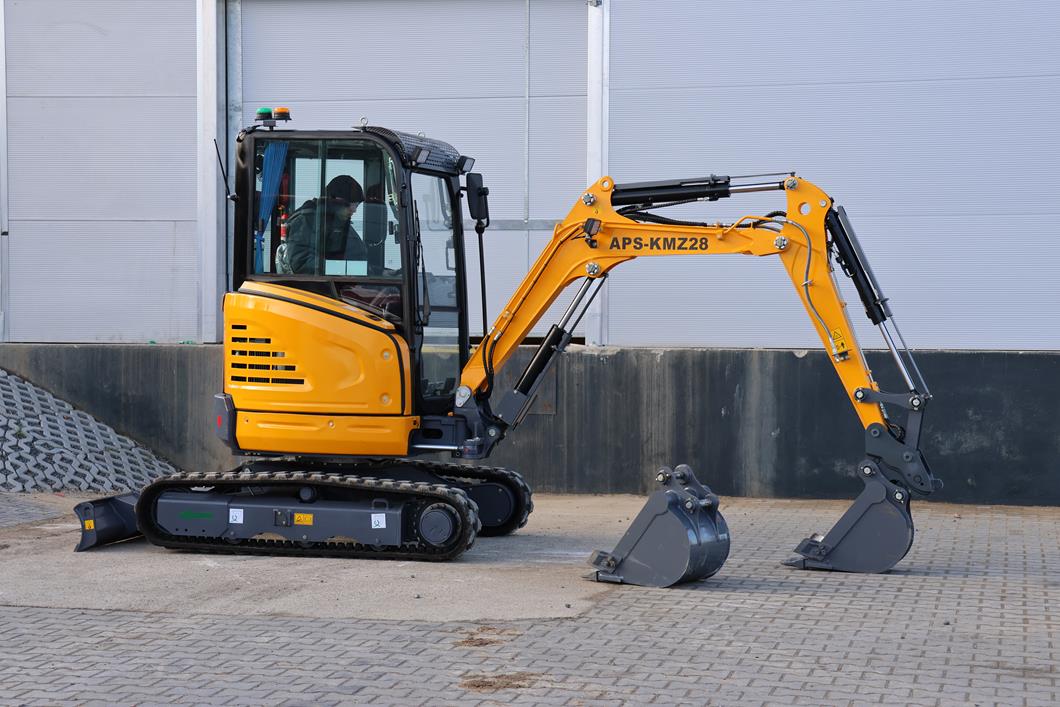 APS KMZ 28 Mini-excavadora de 2,8 t usada con brazo oscilante y hoja niveladora