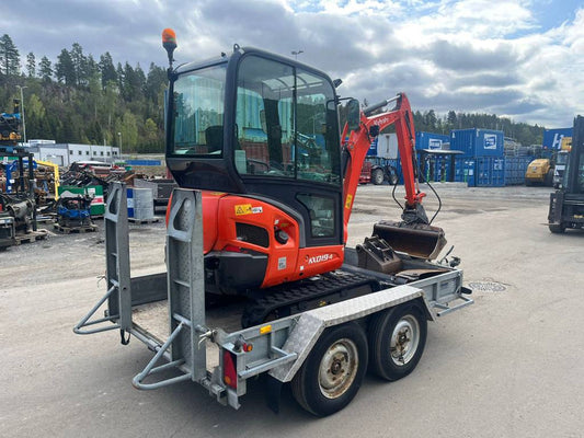 Kubota KX 019-4 + 3 Cucharas + Remolque – Miniexcavadora – 1,85T