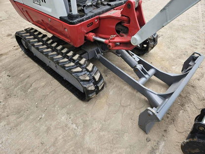 Miniexcavadora compacta Takeuchi TB216 de 1,7 t usada 2022 con 82 h y 3 cucharones