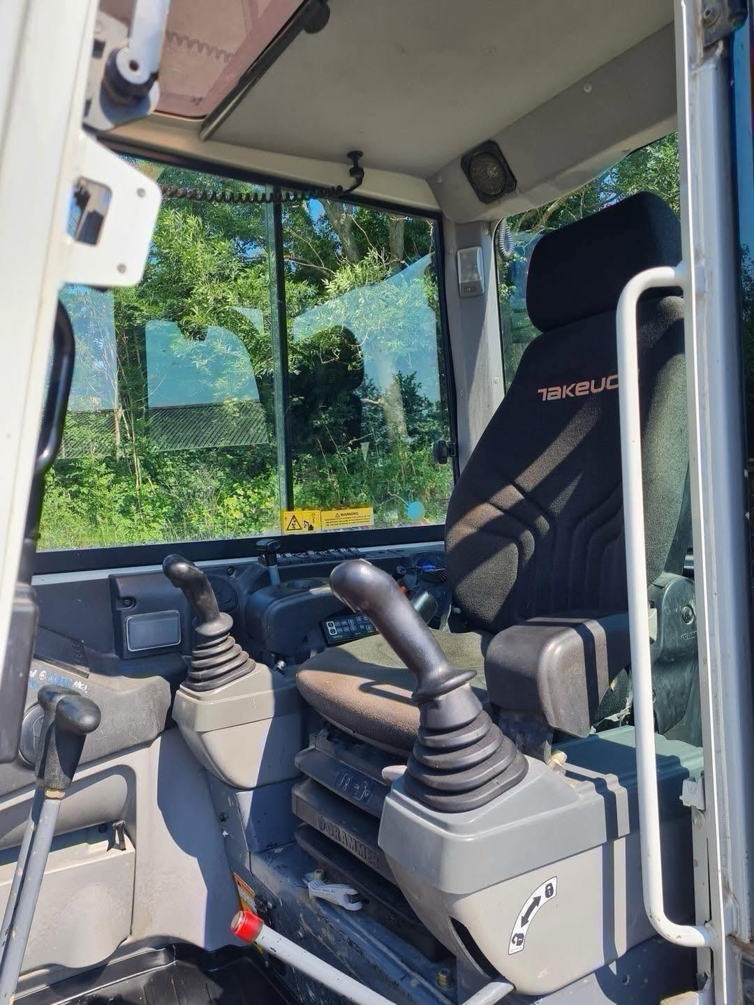 Miniexcavadora Takeuchi TB230 de 2,8 t de ocasión 2016 con 1769 h y enganche rápido