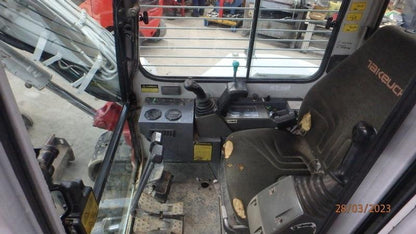 Takeuchi de ocasión 153 FR (2008) – Mini excavadora 5,6T – 5225 h – 3 cucharas