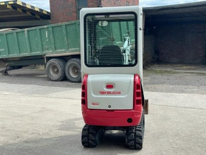 Miniexcavadora de ocasión Takeuchi TB216 (2015) – 1,8T – 3365 h – Revisada