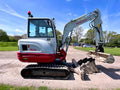 Takeuchi TB230 (2018) – Mini Excavadora 2,8T – 2916h – Totalmente Revisada