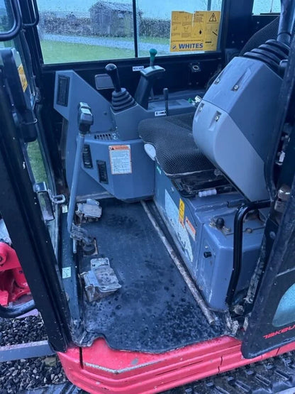 Miniexcavadora Takeuchi TB23R de 2,6 t usada 2017 con 3874 h y 3 cucharones a elegir