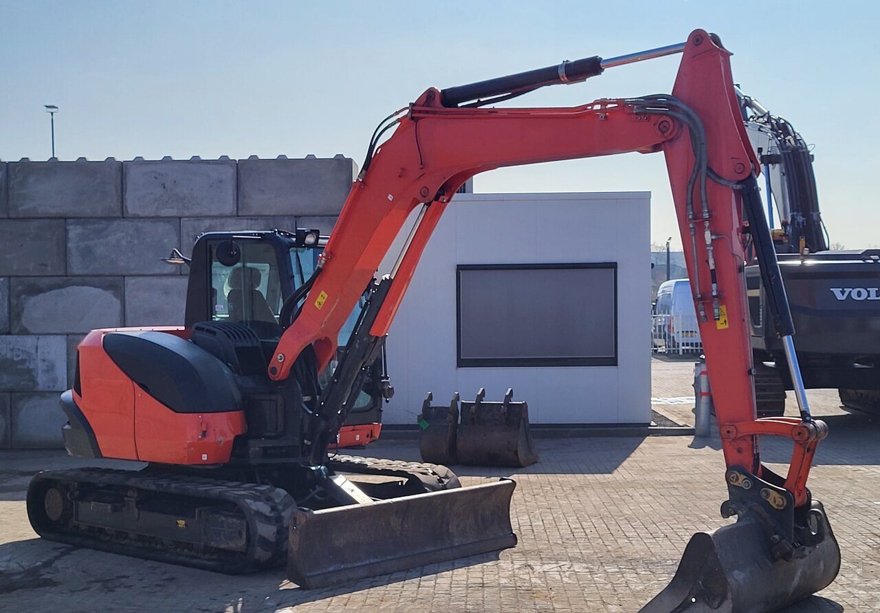 Kubota KX080-4A2 2020 – Miniexcavadora 8T con 2.955h, Cazo 0,25 m³