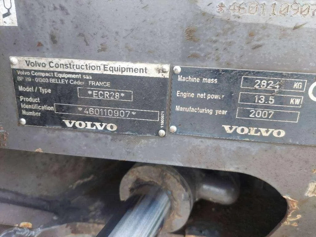 Volvo ECR 28 Miniexcavadora 2,8 t de ocasión 2007 de 4 065 h con enganche rápido y 3 cucharas