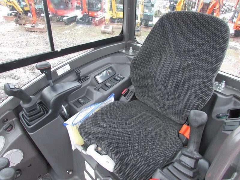 Miniexcavadora Volvo ECR 25 D de 2,5 t usada 2021 con solo 231 h y 3 cucharas