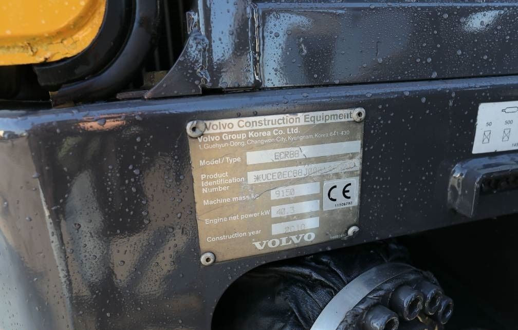 Kubota KX 019-4 + 3 Cucharas + Remolque – Miniexcavadora – 1,85T
