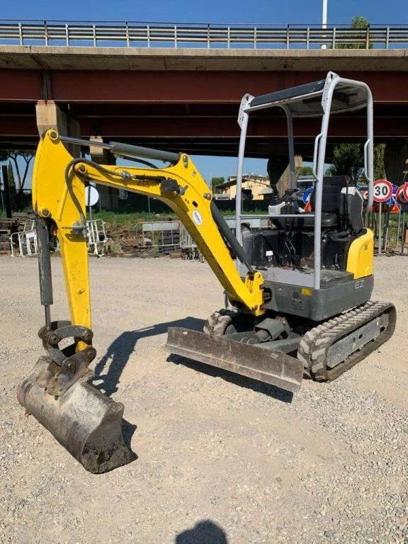 Miniexcavadora Wacker Neuson EZ17 de giro cero, 1.8 t, usada, año 2017, 2600 h, ref. MR875