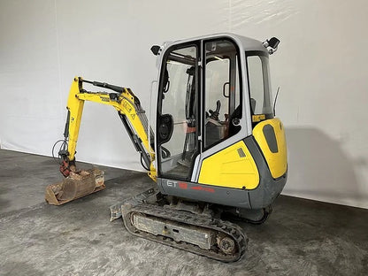 Wacker Neuson ET18 Miniexcavadora 2,1 t usada 2017 Powertilt VDS con 3 cucharas