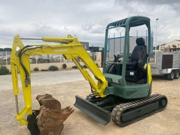 Miniexcavadora Yanmar VIO20 de 2,2 t usada 2011 con 2408 h, enganche Morin y 3 cucharas