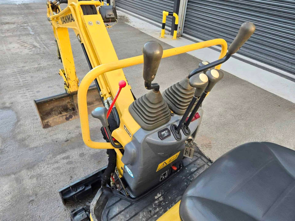 Miniexcavadora compacta Yanmar SV08 de 1 t usada 2020 con 1238 h chasis extensible