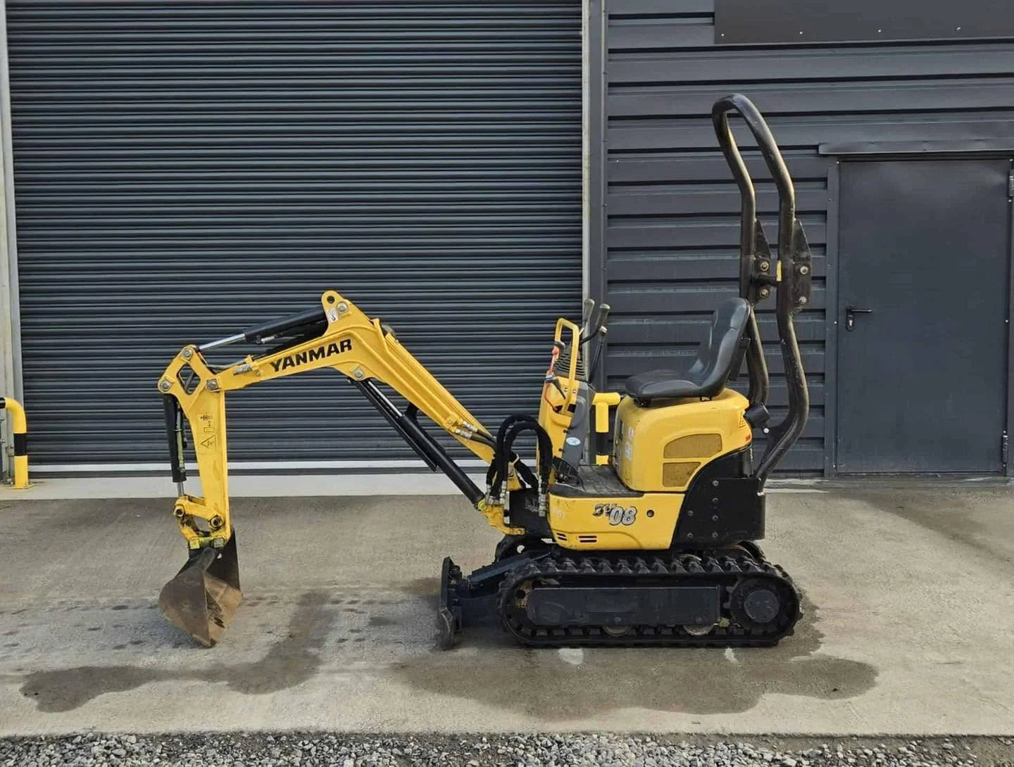 Miniexcavadora compacta Yanmar SV08 de 1 t usada 2020 con 1238 h chasis extensible
