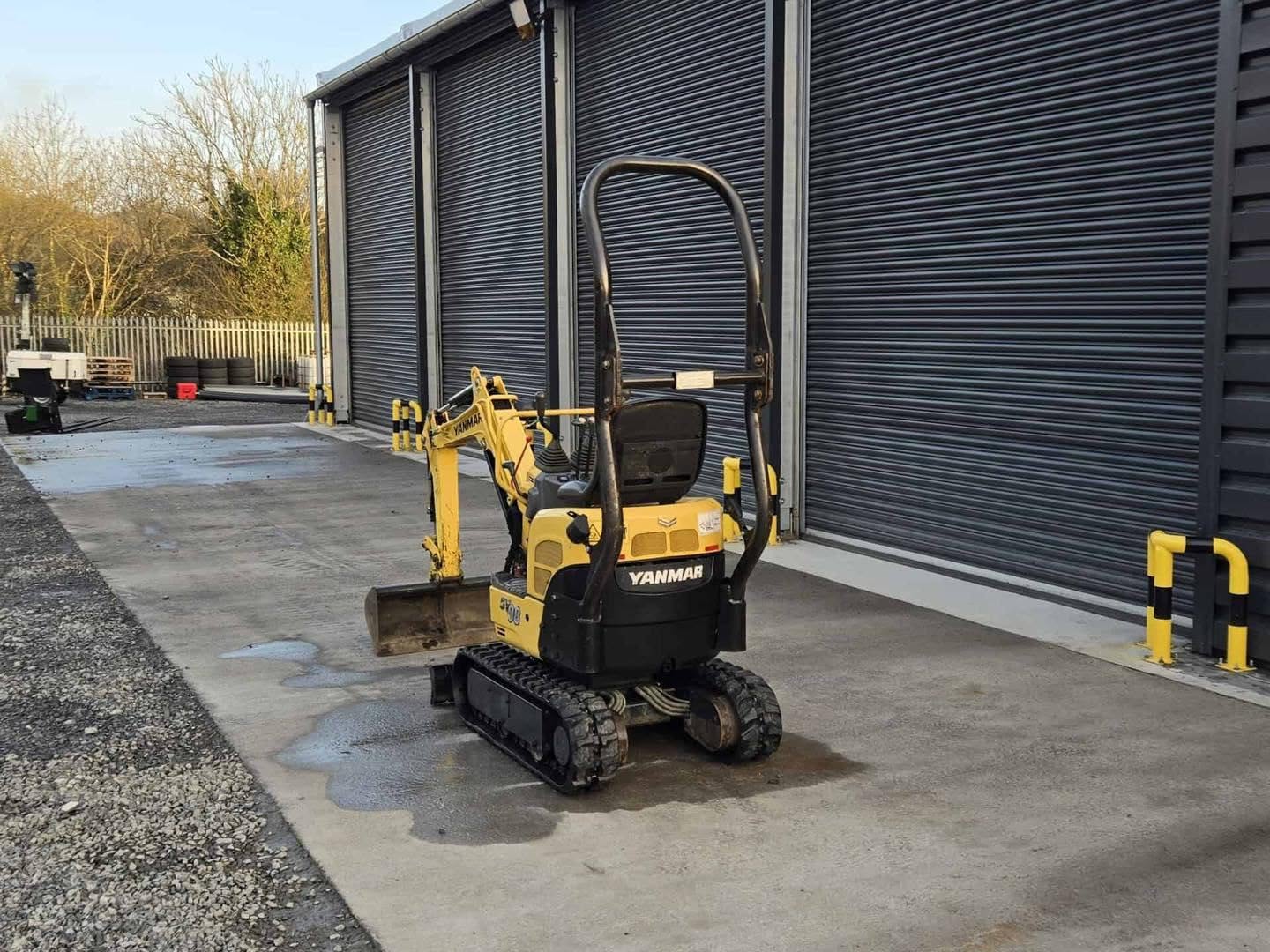 Miniexcavadora compacta Yanmar SV08 de 1 t usada 2020 con 1238 h chasis extensible