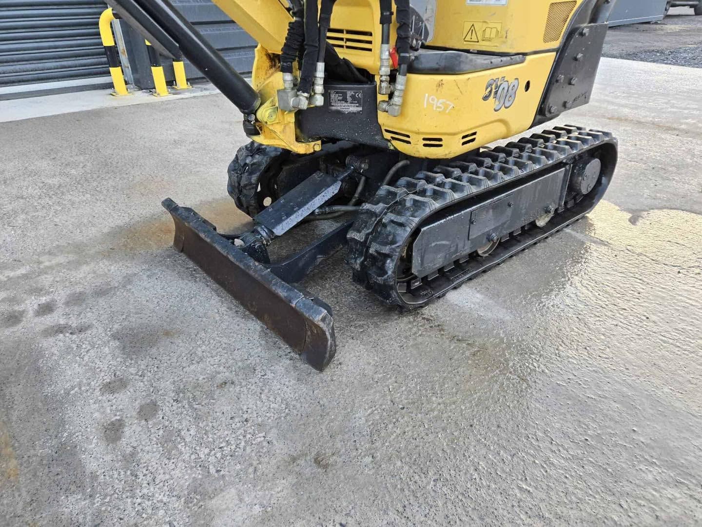 Miniexcavadora compacta Yanmar SV08 de 1 t usada 2020 con 1238 h chasis extensible