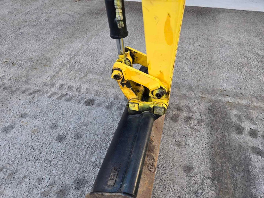 Miniexcavadora compacta Yanmar SV08 de 1 t usada 2020 con 1238 h chasis extensible