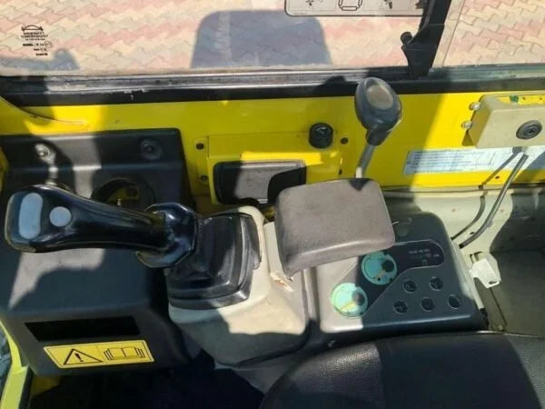 Miniexcavadora compacta Yanmar VIO 25.3 de 2,6 t usada 2007 con 2.100 h y 4 cucharones