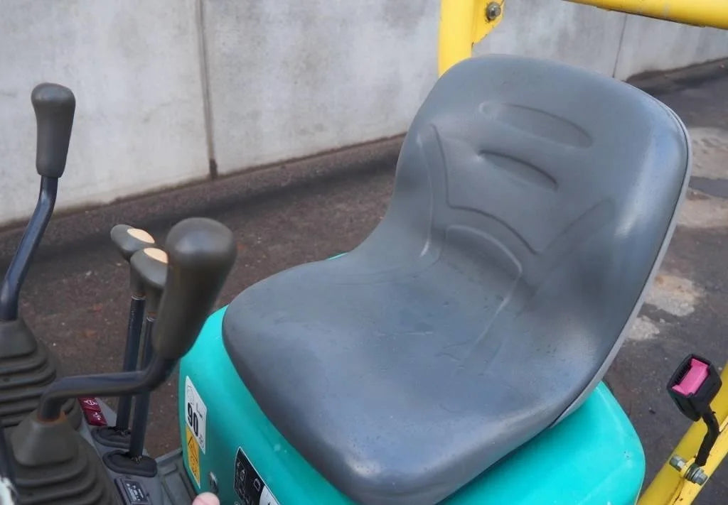 Miniexcavadora compacta Yanmar SV 08-1 A de 1,1 t usada 2010 con 1.918 h y 2 cucharones