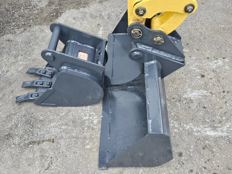Miniexcavadora compacta Yanmar VIO 20-3 de 2,23 t, año 2010, 4391 h, con 3 cucharones