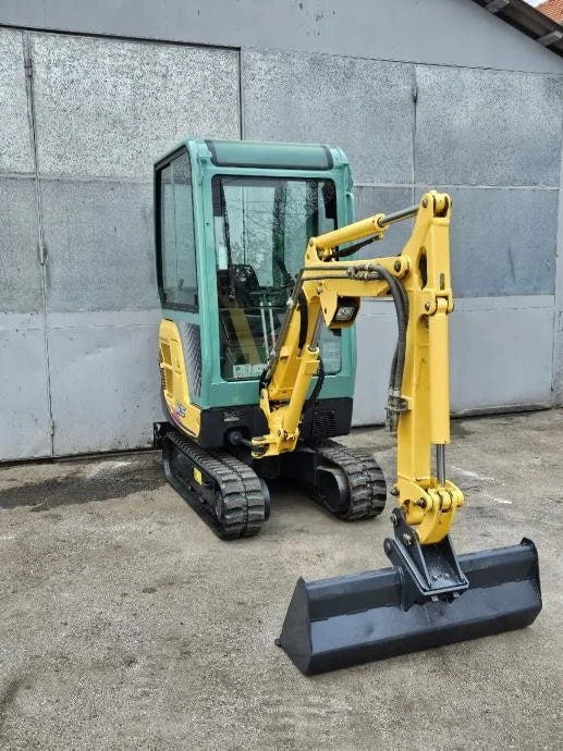 Miniexcavadora Yanmar SV15 de 1,5 t de ocasión 2013 con enganche CSW01 y 3 cucharas a elegir