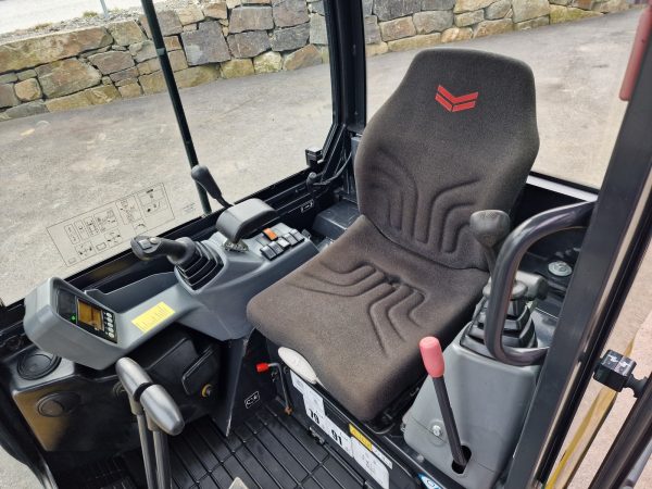 Miniexcavadora Yanmar SV18 de 1,97 t, usada, año 2020, 800 h, con cuchara inclinable