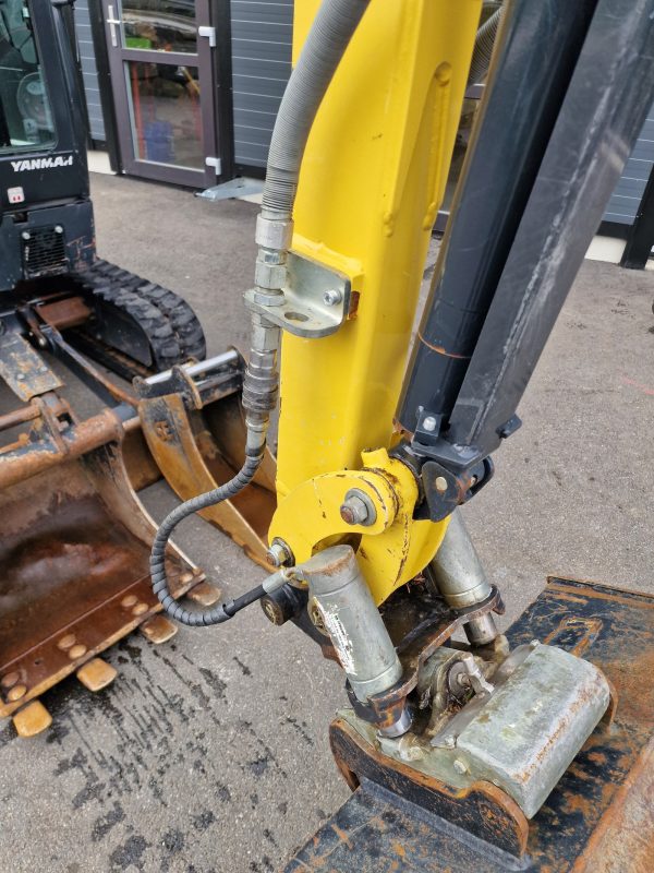 Miniexcavadora Yanmar SV18 de 1,97 t, usada, año 2020, 800 h, con cuchara inclinable