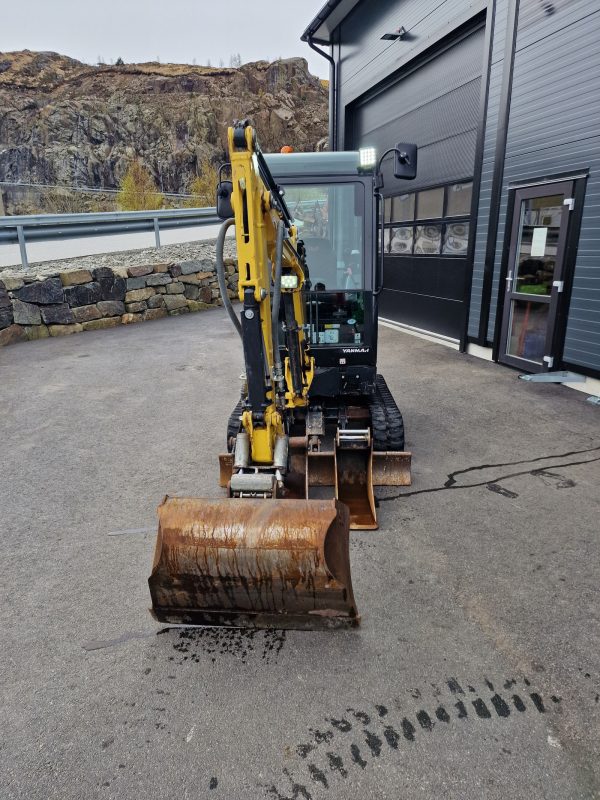Miniexcavadora Yanmar SV18 de 1,97 t, usada, año 2020, 800 h, con cuchara inclinable